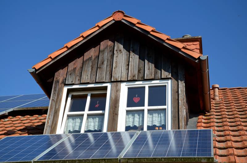 Assurez vos panneaux photovoltaïques avec une assurance multirisque habitation à Lyon, à Paris et dans toute la France